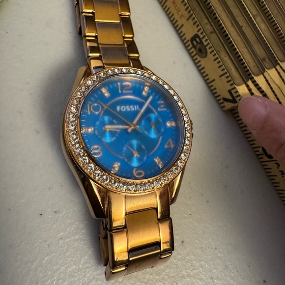 Fossil Rose Gold Watch - Picture 10 of 10